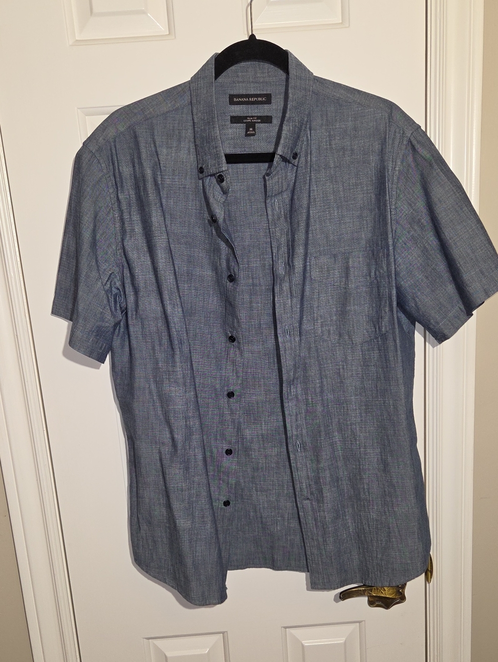 Banana Republic Men's Short-Sleeve Chambray Button-Down in Blue